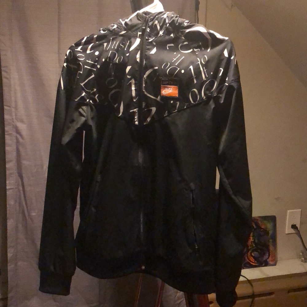 Nike windbreaker